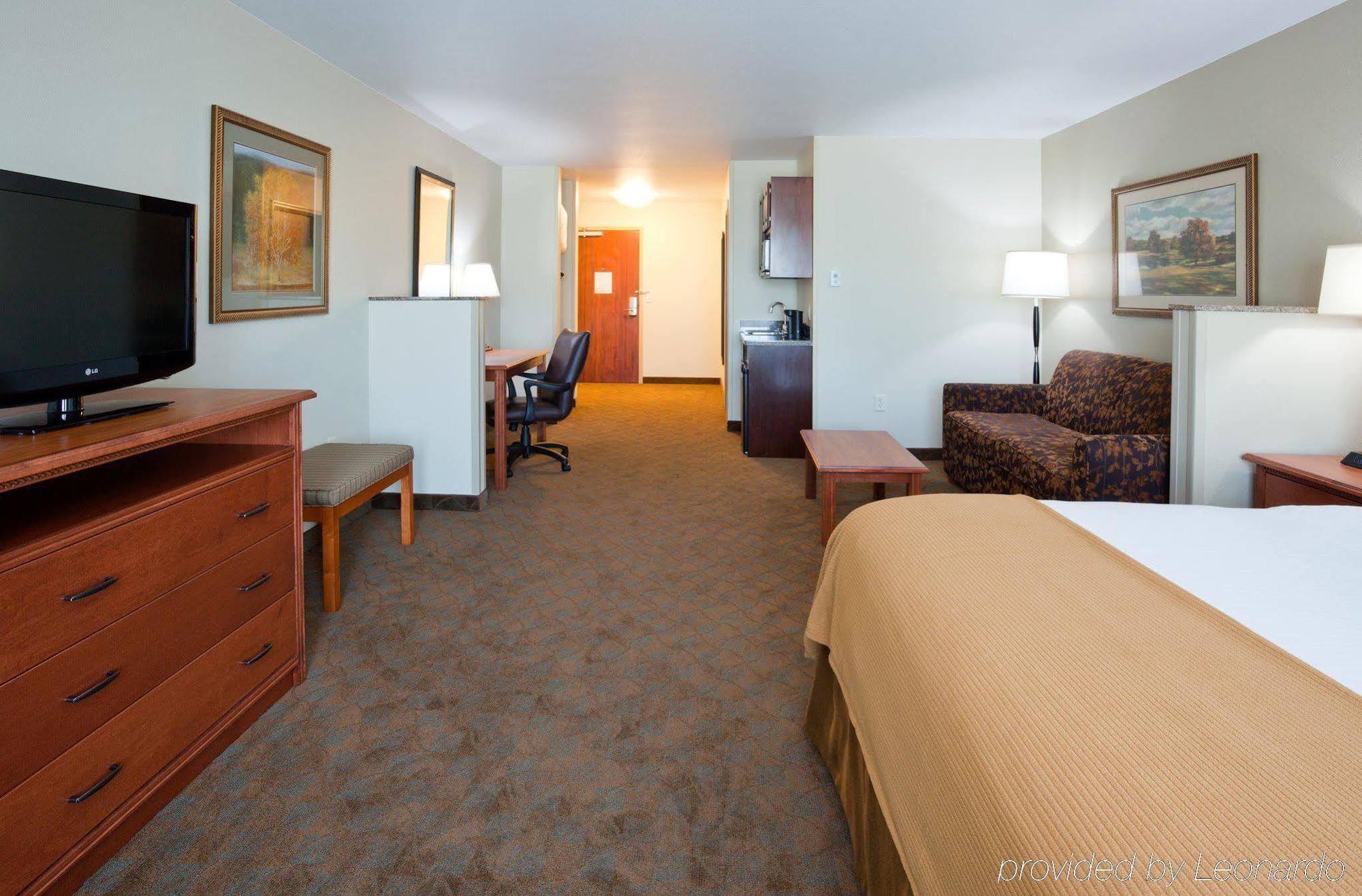Holiday Inn Express & Suites - Mason City By Ihg Quarto foto