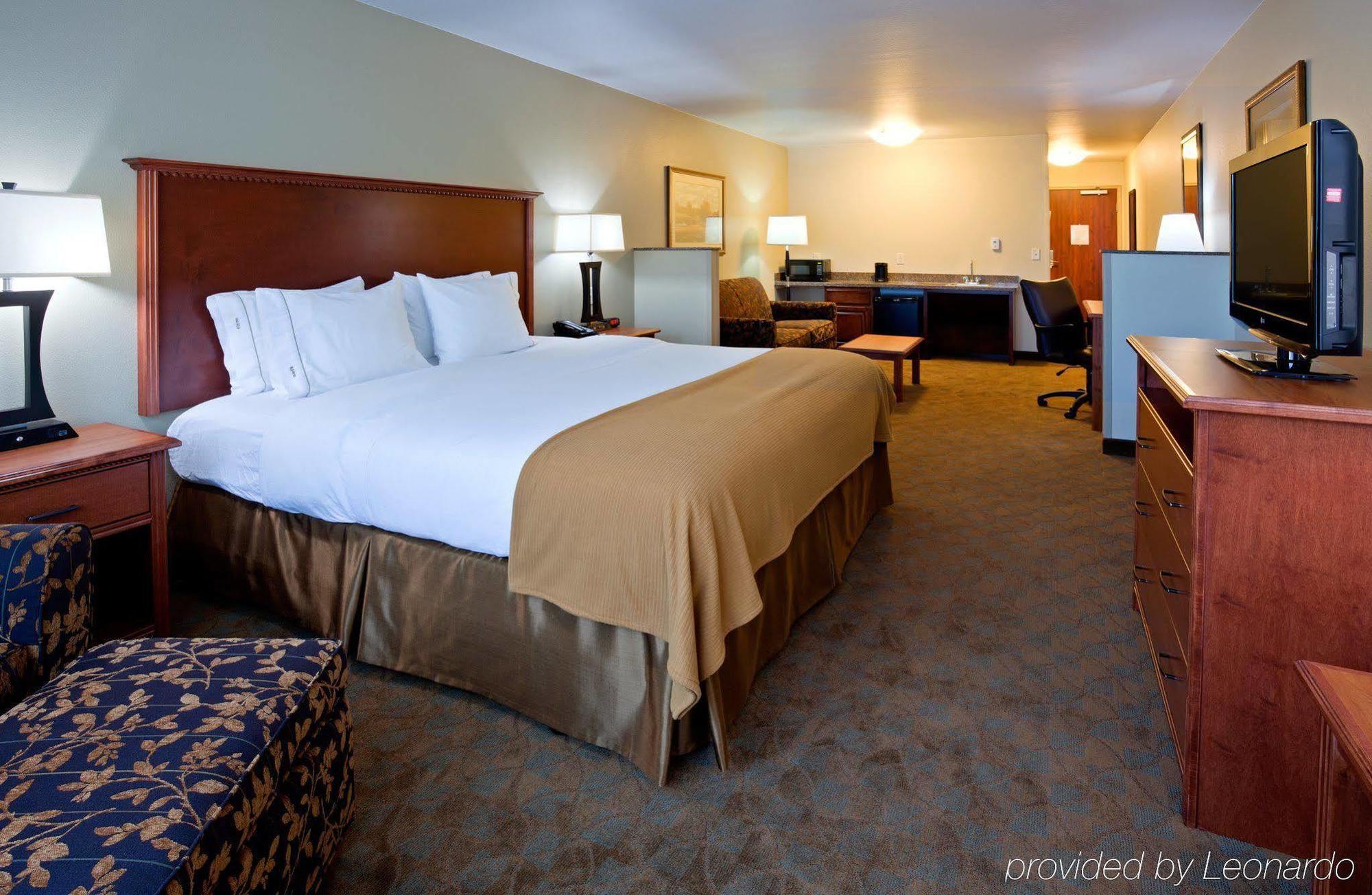 Holiday Inn Express & Suites - Mason City By Ihg Quarto foto